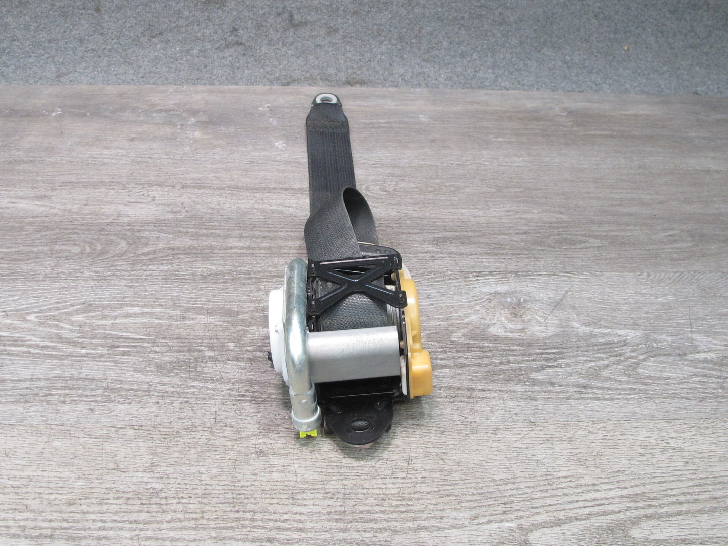 11-20 INFINITI QX56 QX80 FRONT LEFT DRIVER SIDE SEATBELT RETRACTOR OEM