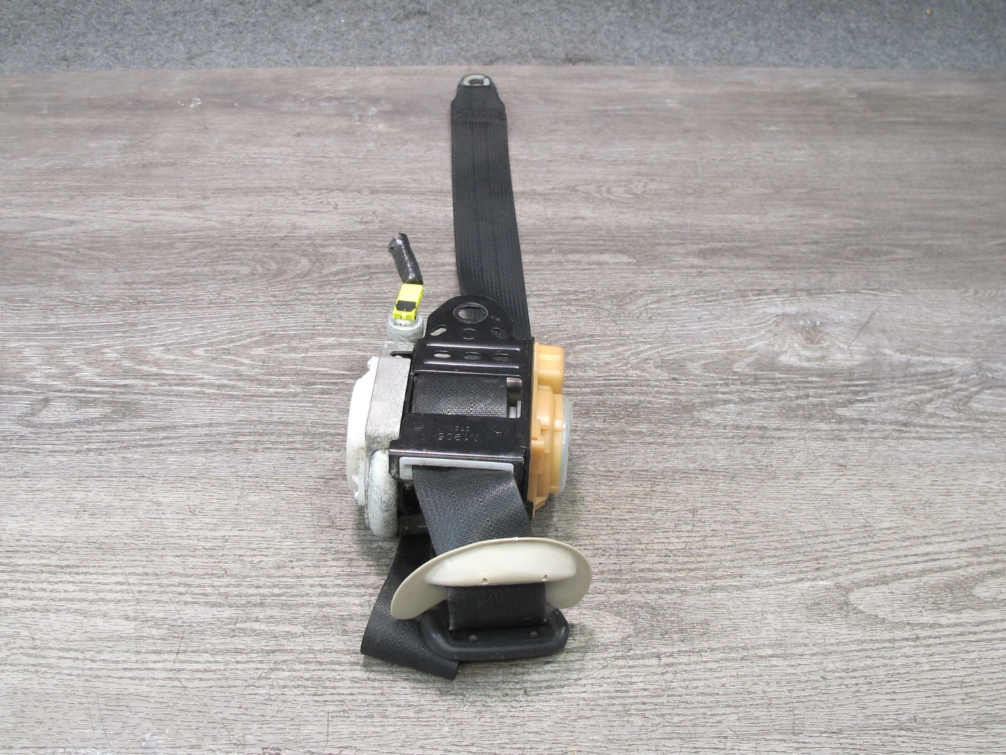 11-20 INFINITI QX56 QX80 FRONT RIGHT PASSENGER SIDE SEATBELT RETRACTOR OEM