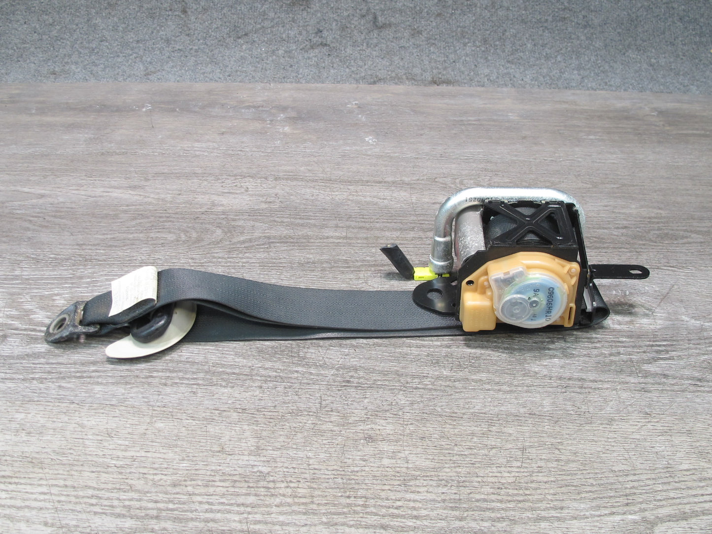 11-20 INFINITI QX56 QX80 FRONT RIGHT PASSENGER SIDE SEATBELT RETRACTOR OEM