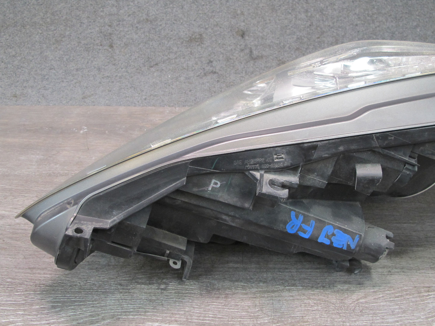09-17 Nissan Z34 370Z Front Right Passenger Side Xenon HID Headlight Lamp OEM