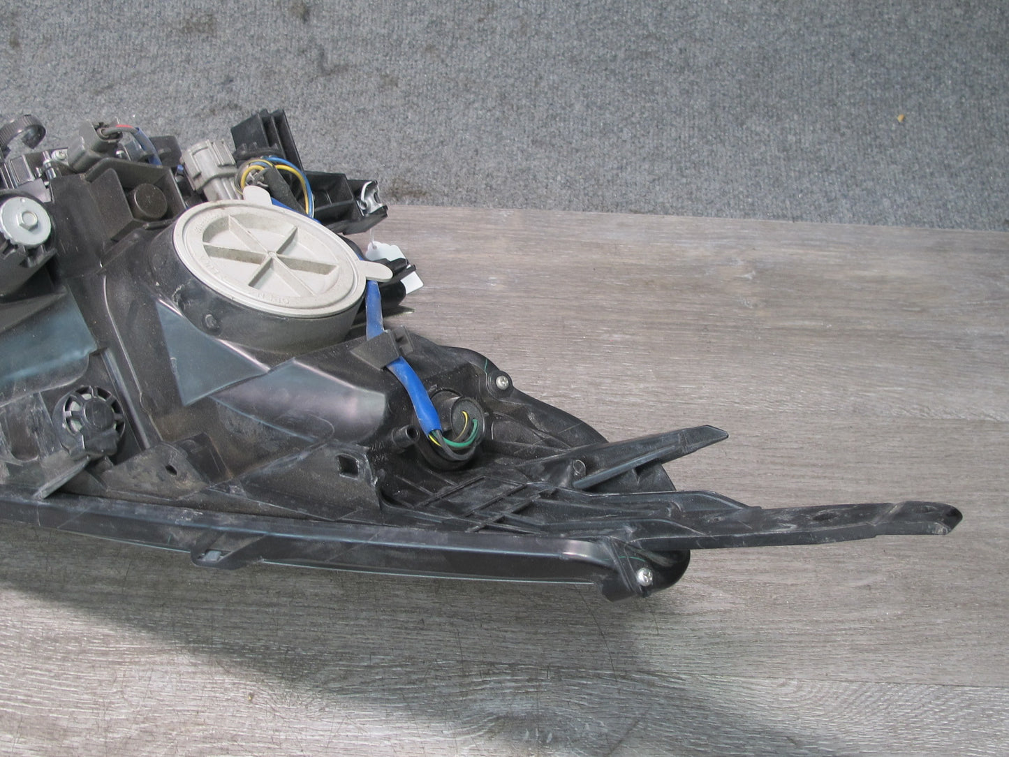 09-17 Nissan Z34 370Z Front Left Driver Side Xenon HID Headlight Lamp OEM