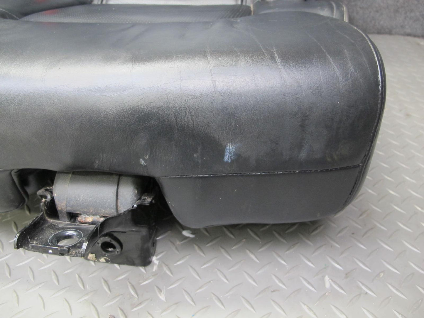 2011-2012 Infiniti QX56 Rear 2ND ROW Left & Right Side Leather Seat Black Set