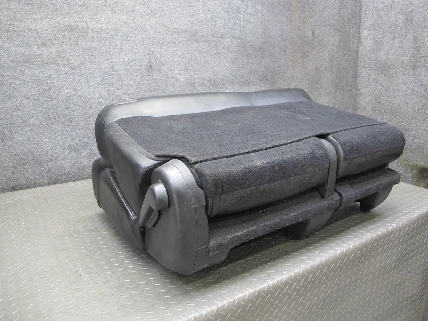 2011-2012 Infiniti QX56 Rear 2ND ROW Left & Right Side Leather Seat Black Set