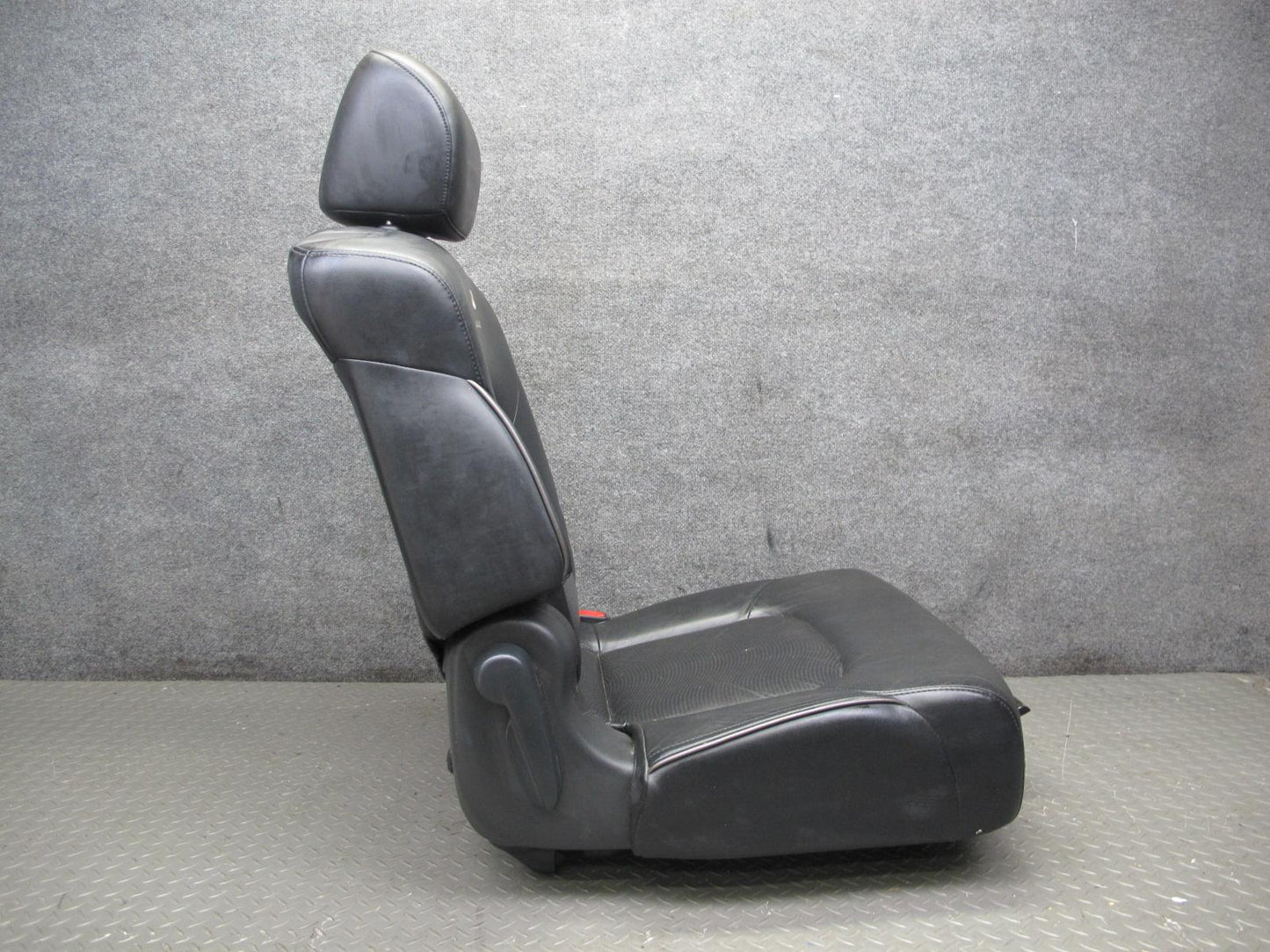 2011-2012 Infiniti QX56 Rear 2ND ROW Left & Right Side Leather Seat Black Set