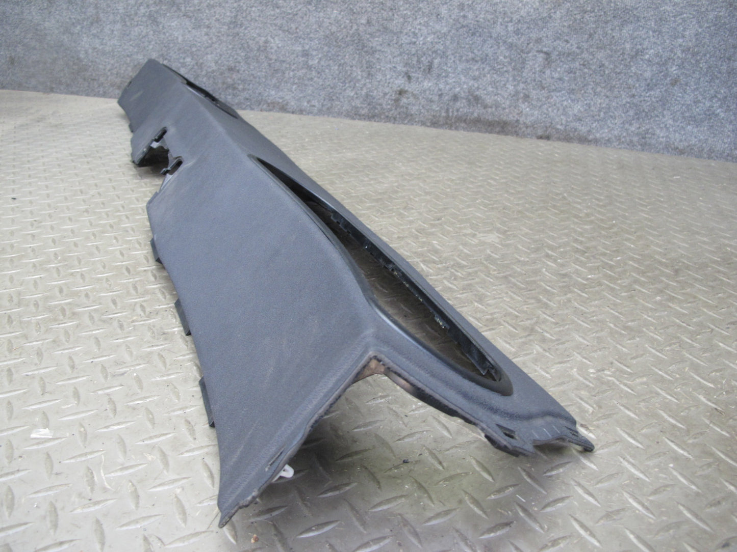 05-11 Mercedes R171 Slk-class Rear Roll Bar Trim Cover Panel 1716901125 OEM