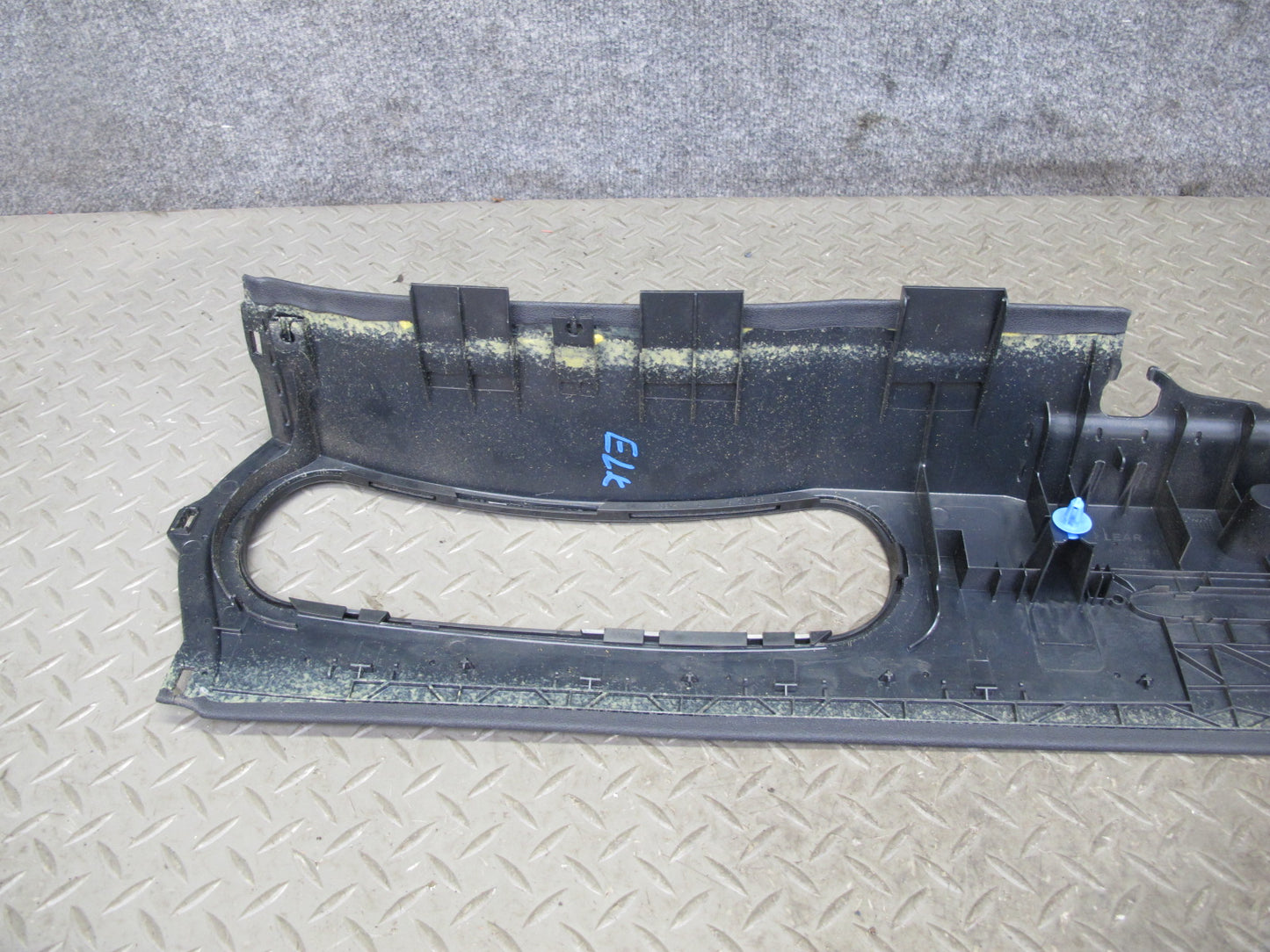05-11 Mercedes R171 Slk-class Rear Roll Bar Trim Cover Panel 1716901125 OEM