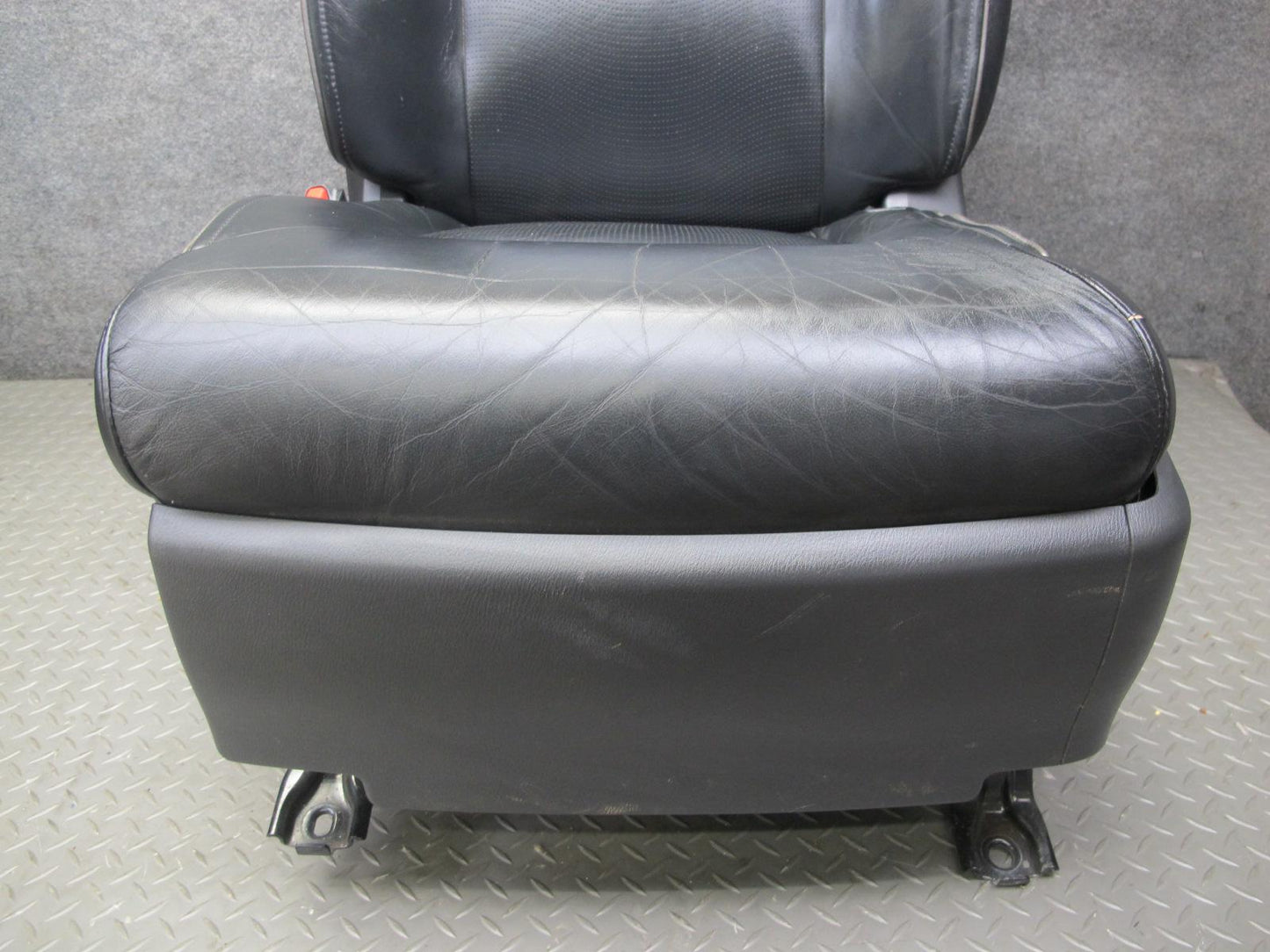 2011-2012 Infiniti QX56 Front Left & Right Side Leather Seat Black w Display Set