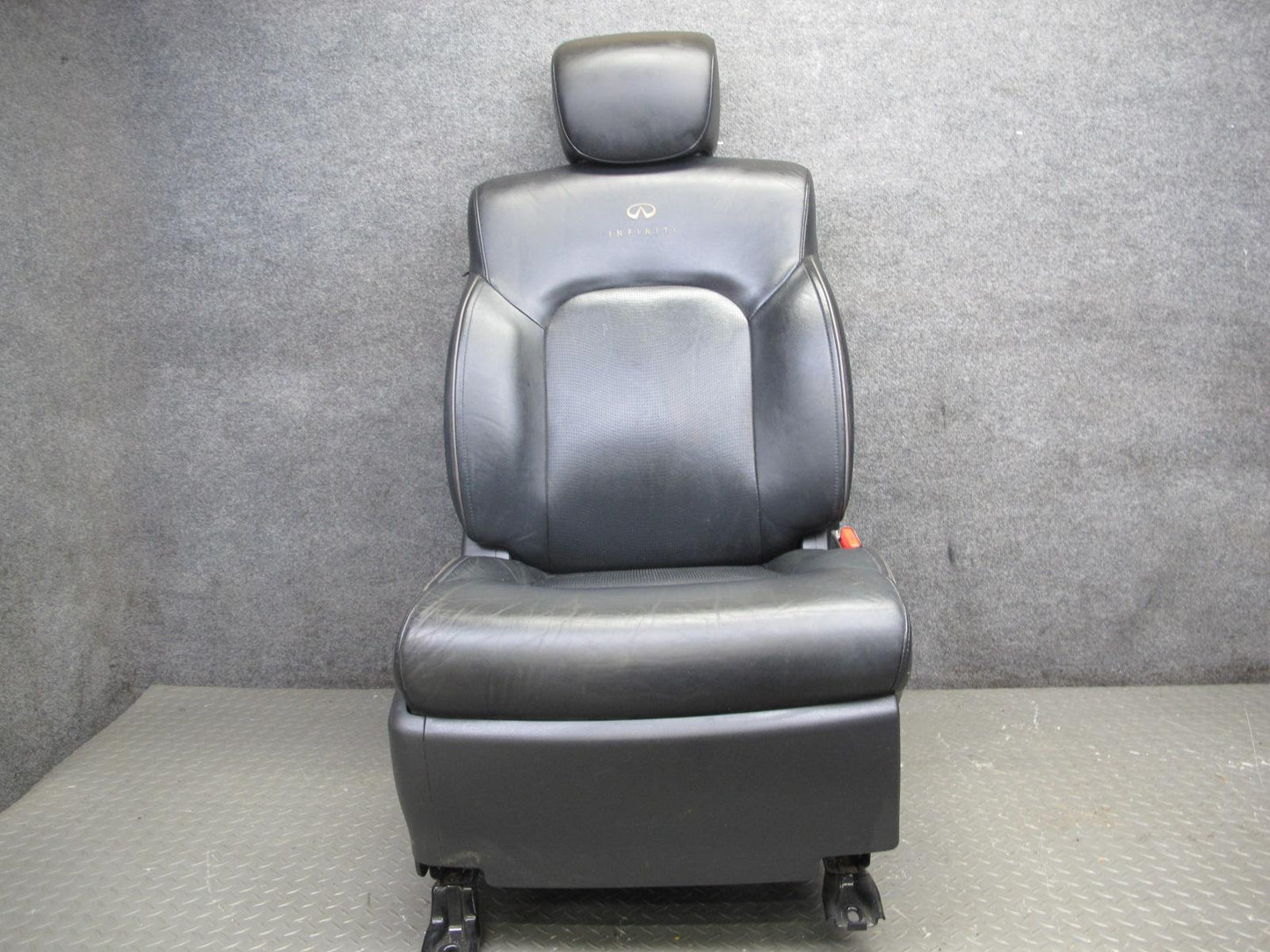 2011-2012 Infiniti QX56 Front Left & Right Side Leather Seat Black w Display Set