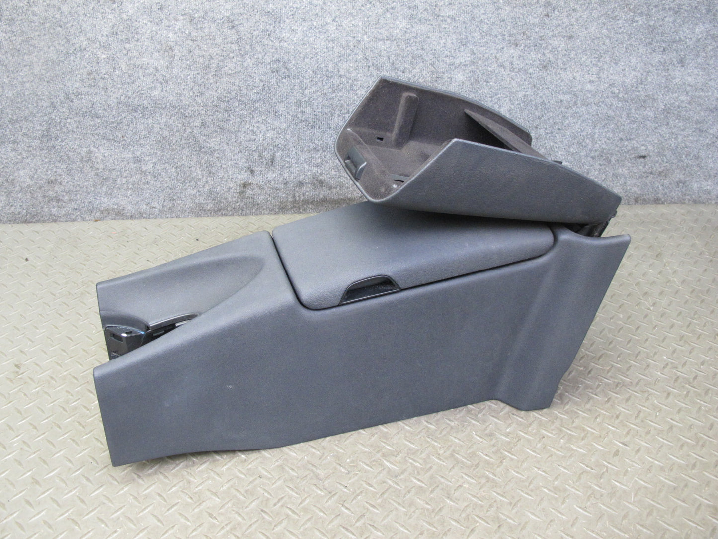 05-11 Mercedes R171 SLK Rear Center Console Compartment Storage Armrest OEM