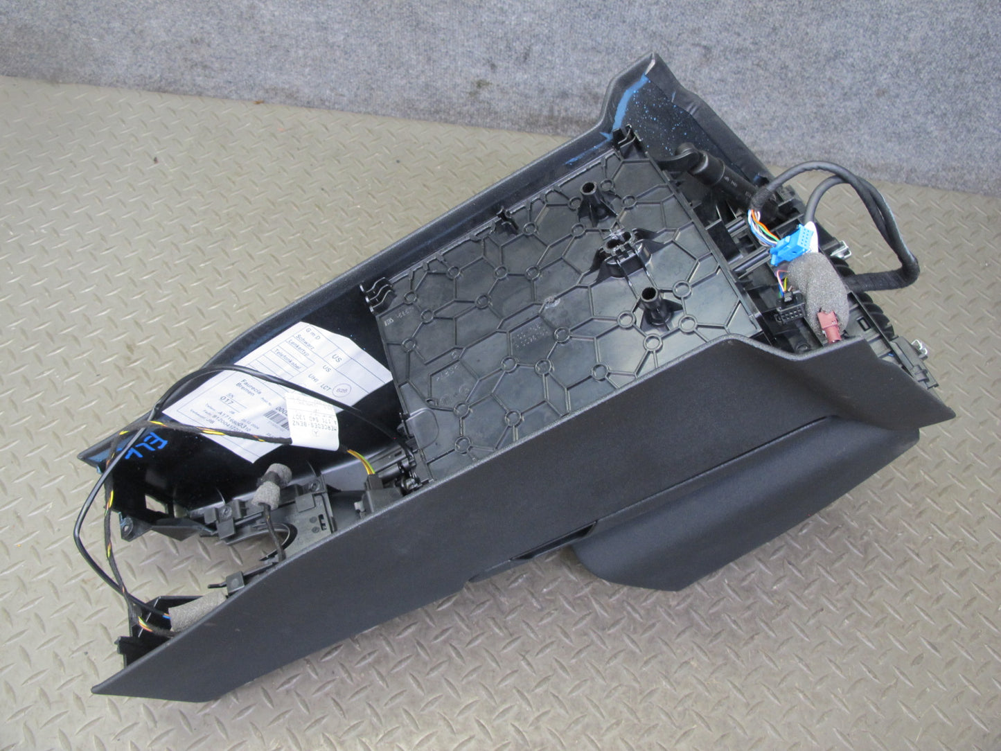 05-11 Mercedes R171 SLK Rear Center Console Compartment Storage Armrest OEM