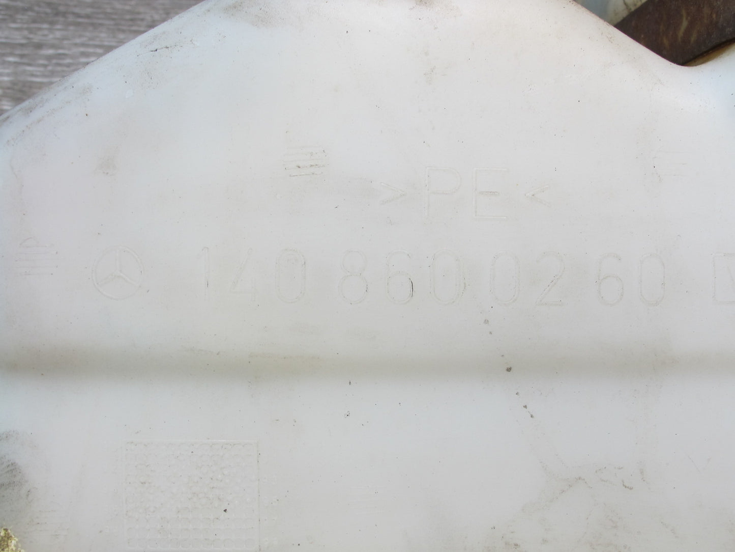 96-99 Mercedes W140 C140 Cl-class Windshield Washer Fluid Reservoir Tank OEM