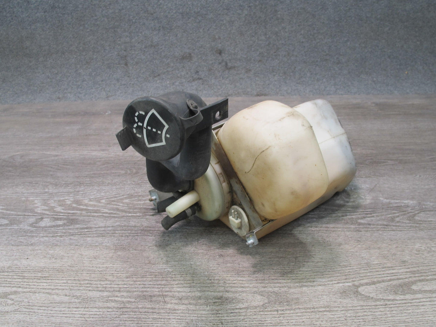 96-99 Mercedes W140 C140 Cl-class Windshield Washer Fluid Reservoir Tank OEM