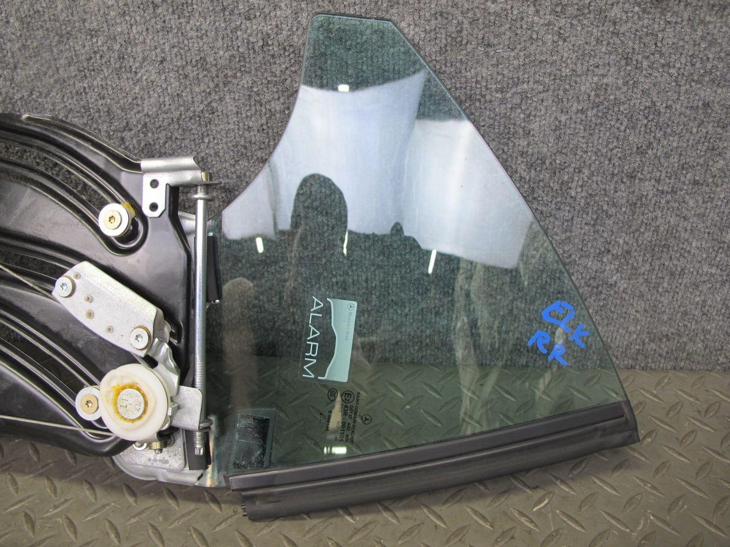 05-11 Mercedes R171 SLK Rear Right Quarter Glass Window w Regulator Motor OEM