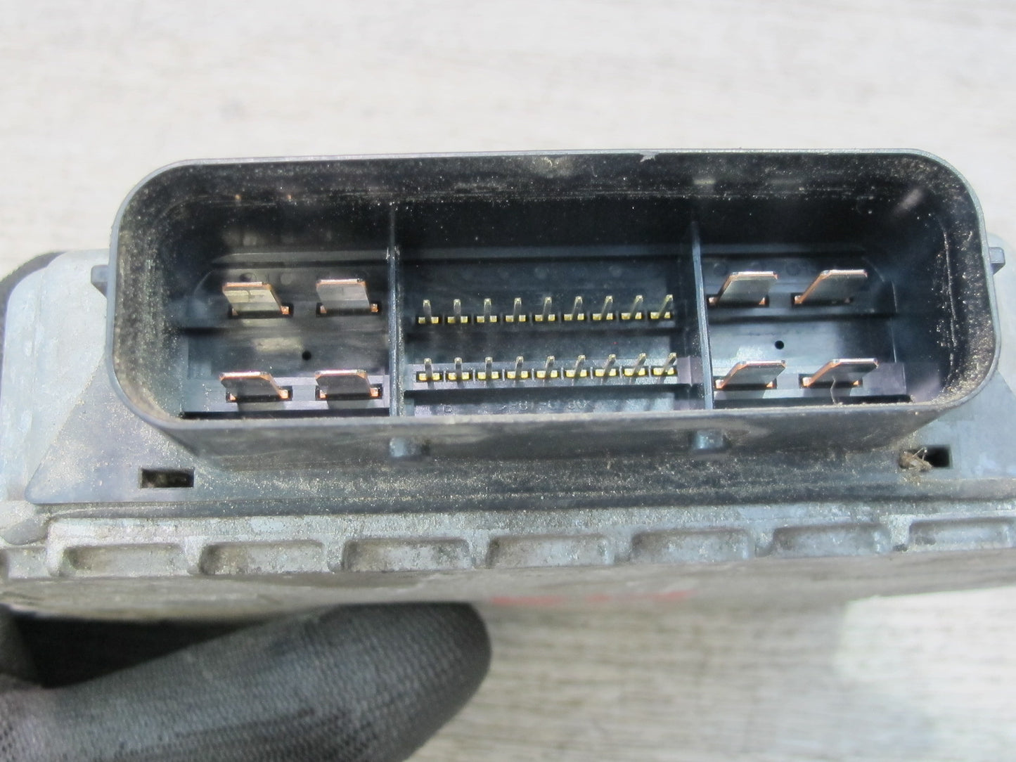 2011-2013 Infiniti QX56 Engine Motor ECM Variable Valve Control Module Unit