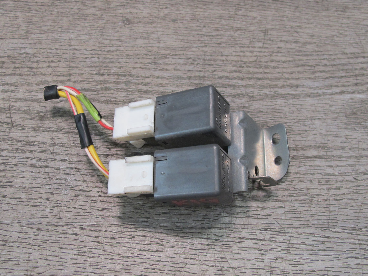 2011-2017 Infiniti QX56 QX80 Power Window Relay Circuit Breaker