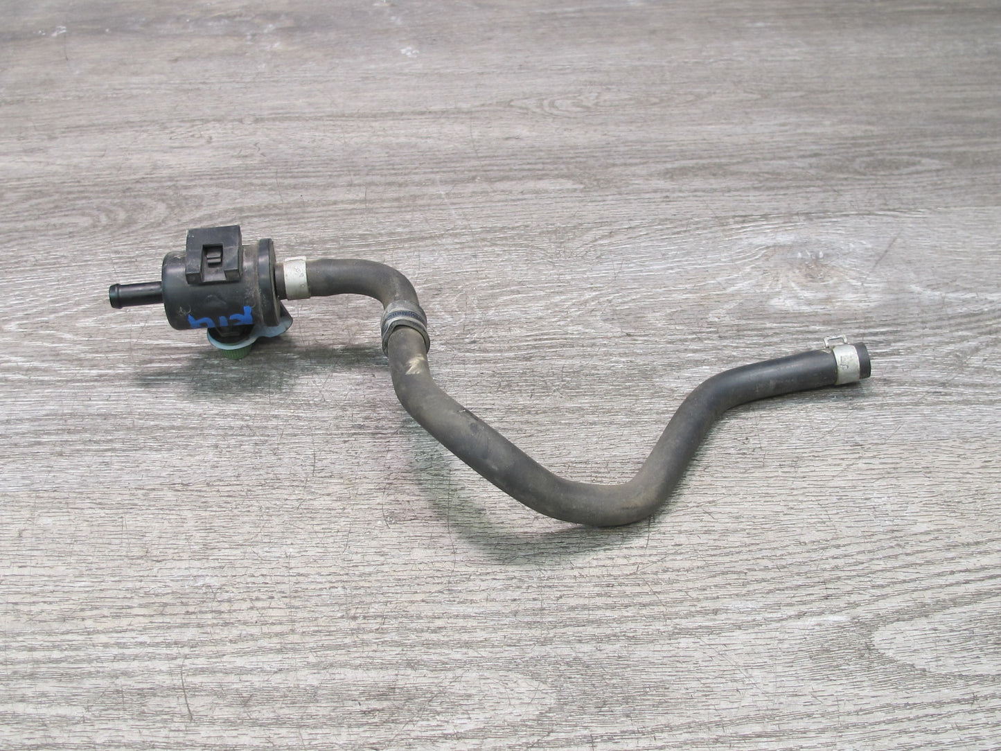 2011-2017 Infiniti QX56 QX80 Fuel Vapor Canister Purge Solenoid Valve W/ Hose