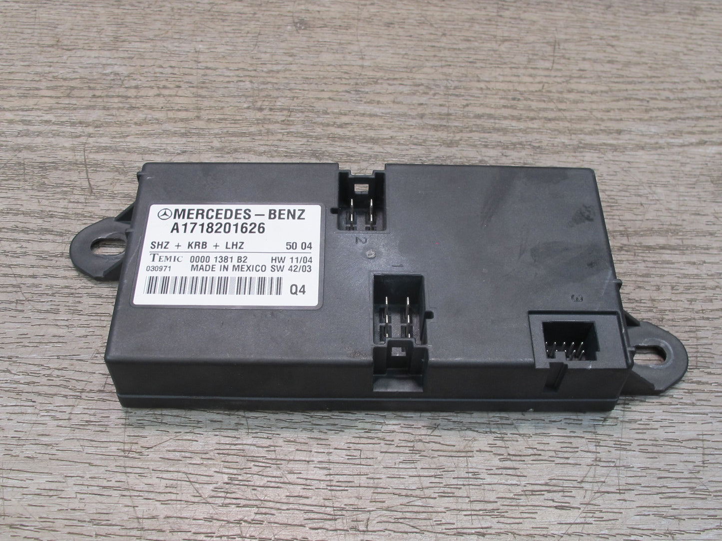 05-11 Mercedes R171 Slk-class Heated Seat Control Module 1718201626 OEM