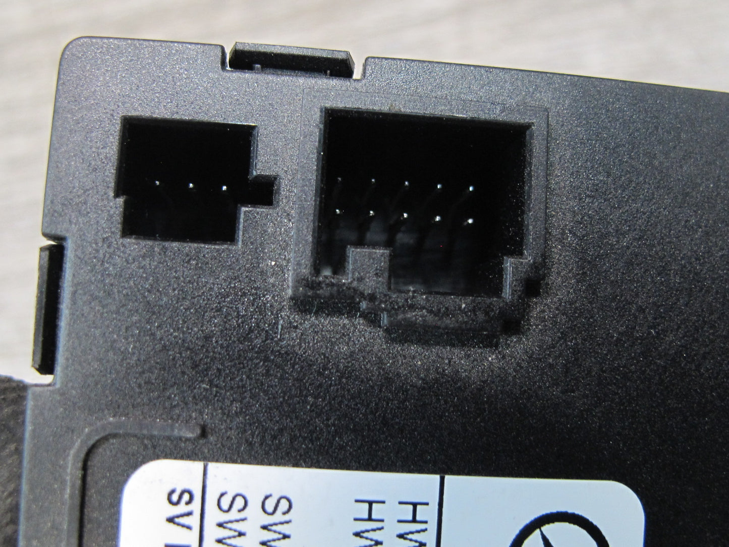 05-11 Mercedes R171 Slk-class Central Gateway Control Module 1715404945 OEM