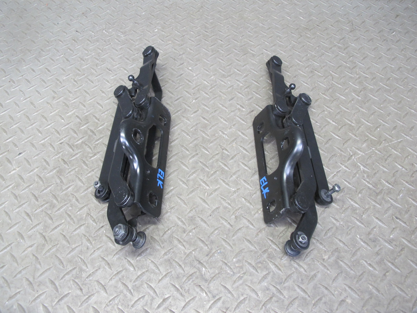 05-11 Mercedes R171 Slk-class Set of 2 Rear Left & Right Trunk Lid Hinge OEM