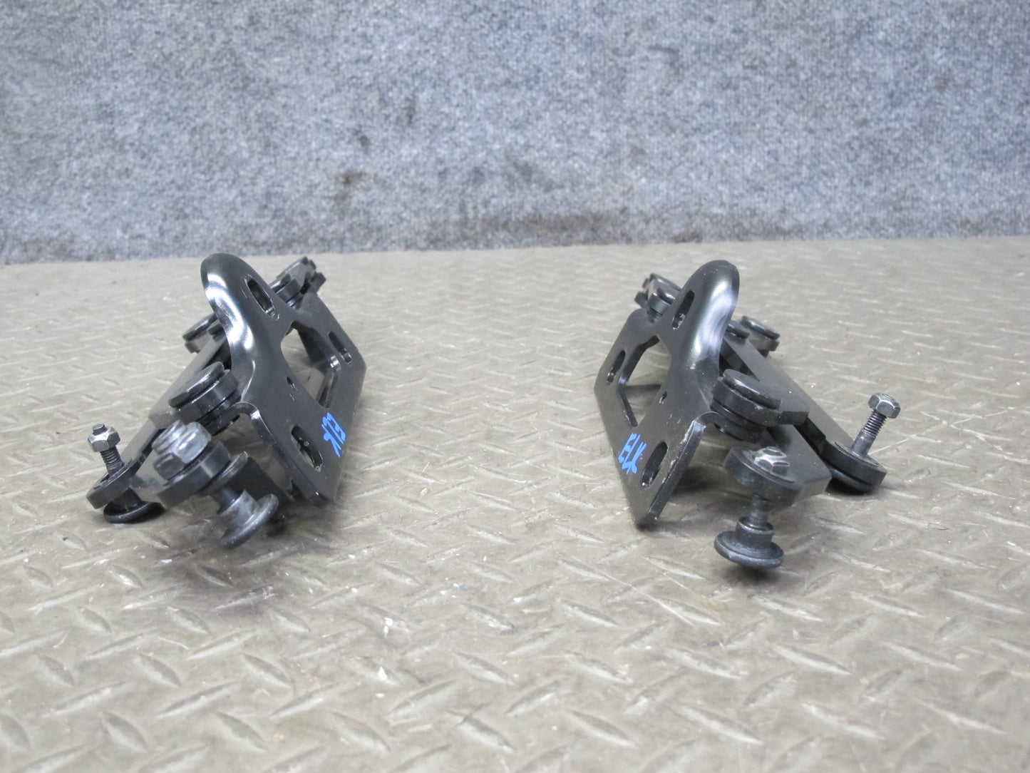 05-11 Mercedes R171 Slk-class Set of 2 Rear Left & Right Trunk Lid Hinge OEM