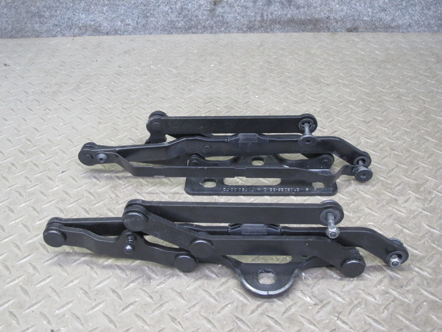 05-11 Mercedes R171 Slk-class Set of 2 Rear Left & Right Trunk Lid Hinge OEM