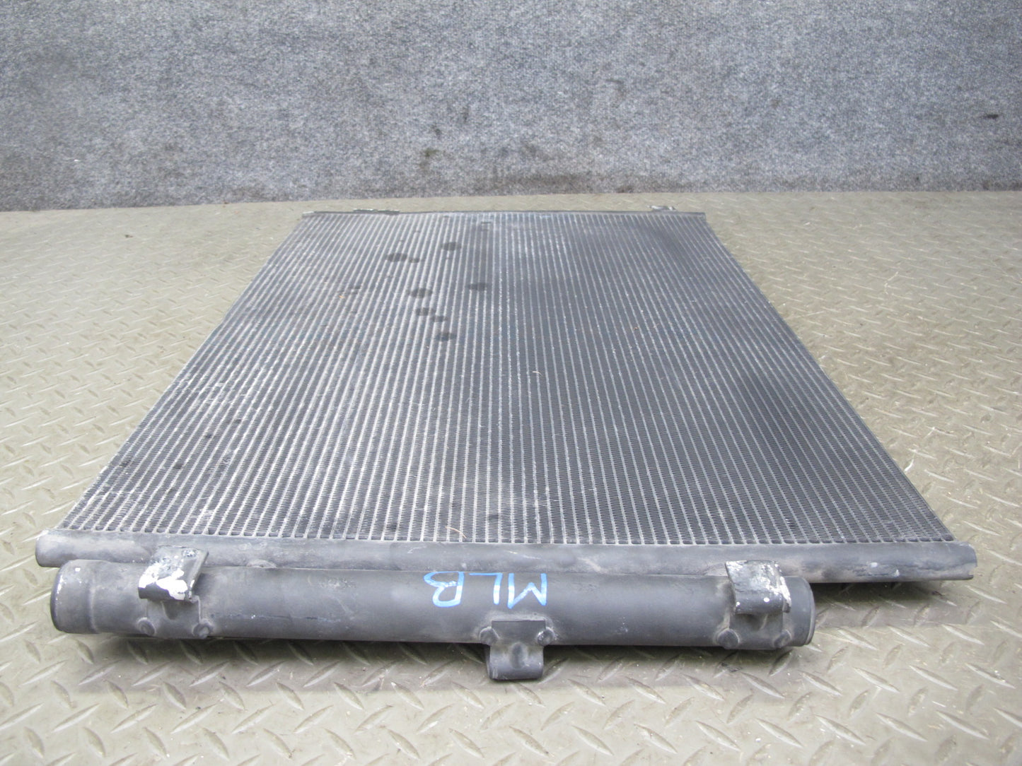 2017-2020 Maserati Levante M161 A/C Air Conditioning Condenser 670009820