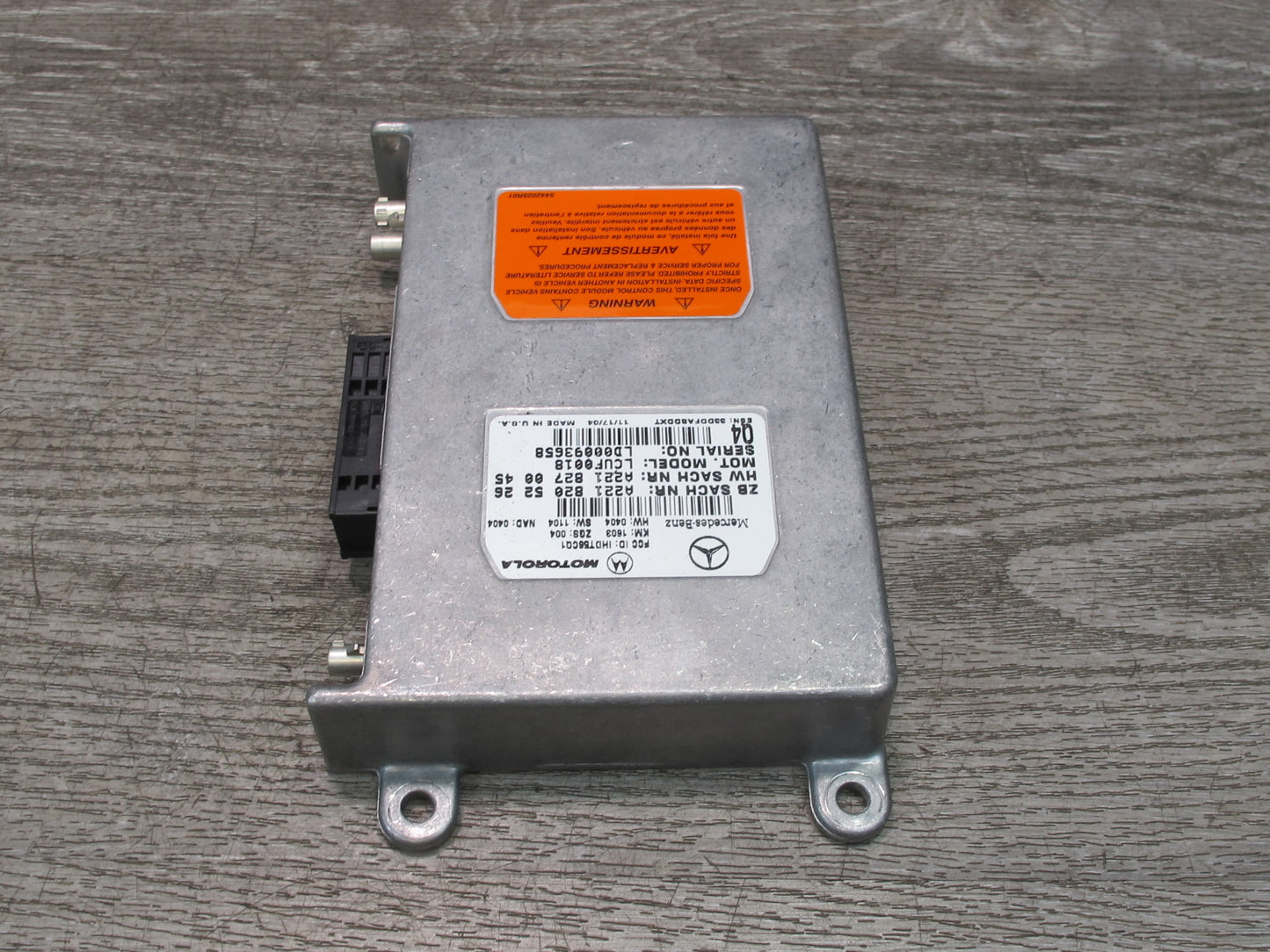 05-08 Mercedes R171 Slk-class Voice Communication Control Module 2218205226 OEM