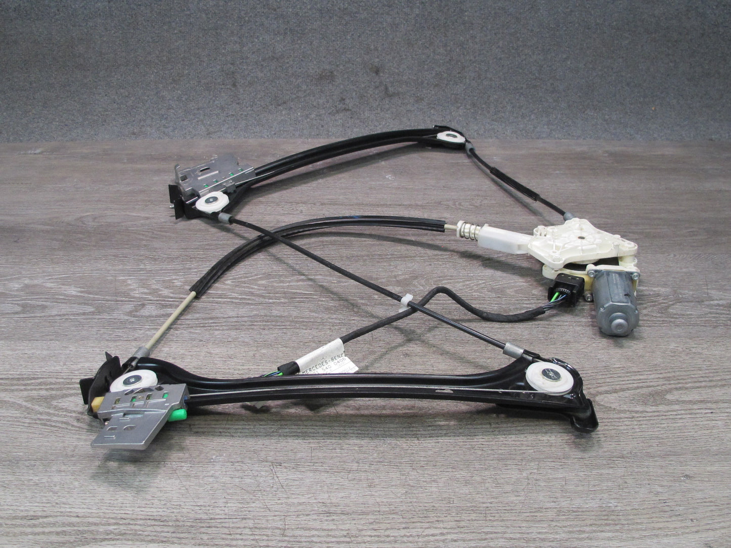 05-11 Mercedes R171 Slk-class Right Door Window Regulator w Motor 1717200446 OEM