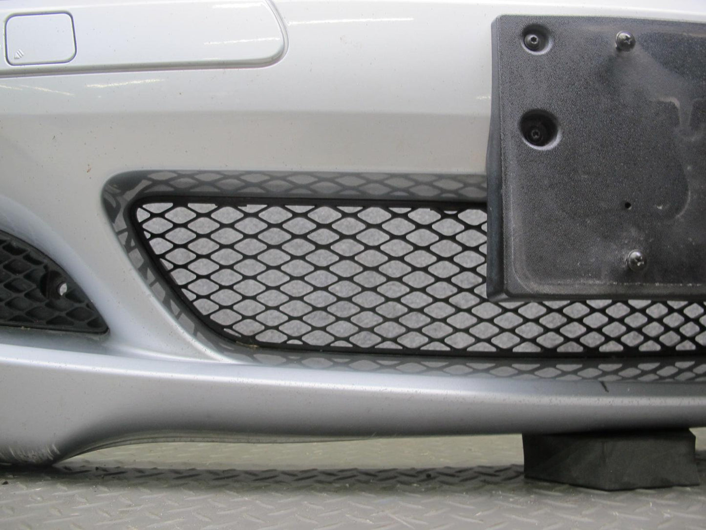 05-08 Mercedes R171 Slk-class Front Bumper Cover w Grilles & Fog Lights OEM