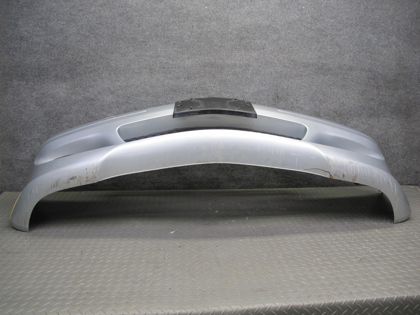 05-08 Mercedes R171 Slk-class Front Bumper Cover w Grilles & Fog Lights OEM
