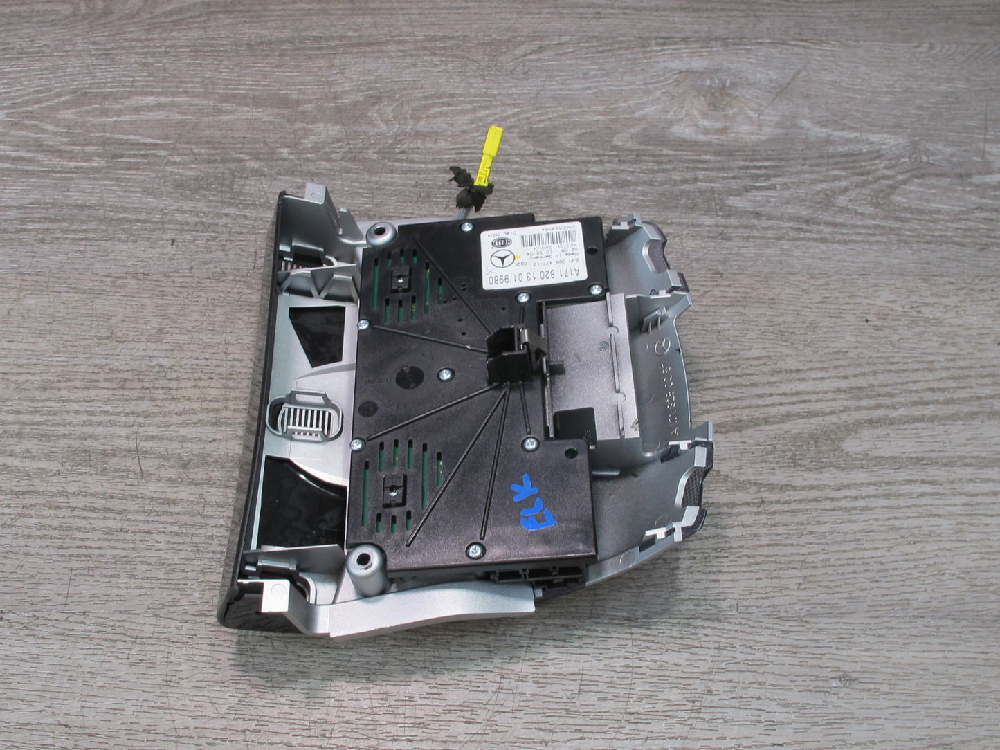 05-11 Mercedes R171 Slk-class Overhead Console Dome Reading Light 1718250057 OEM