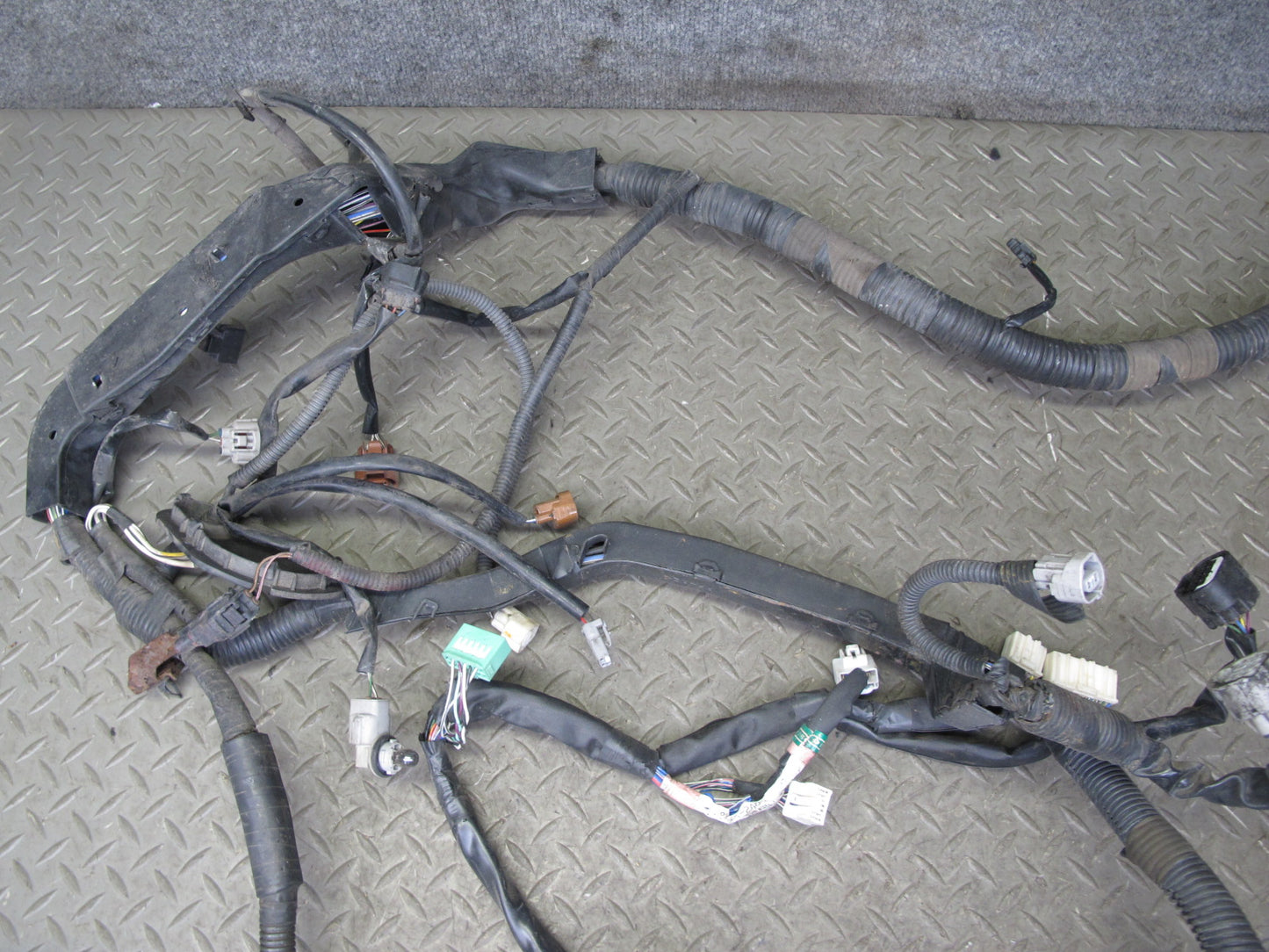 1998 Lexus JZZ31L SC300 2JZGE A/T Engine Bay Fusebox w Wire Wiring Harness OEM
