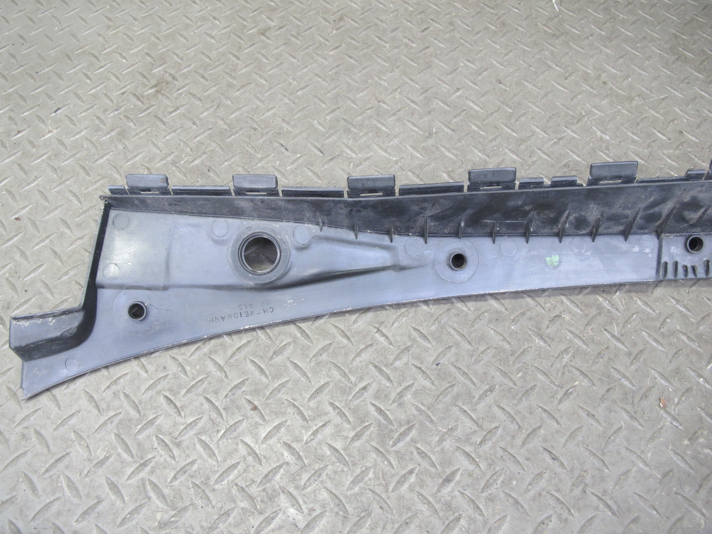 96-99 Mercedes W140 C140 Cl-class Windshield Wiper Cowl Vent Trim Panel Set