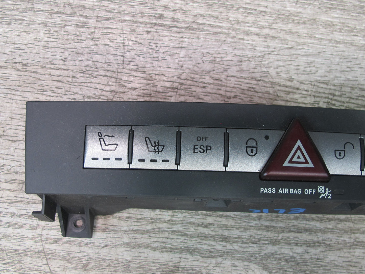 05-11 Mercedes R171 Slk-class Dash Hazard Door Lock Switch 1718208210 OEM