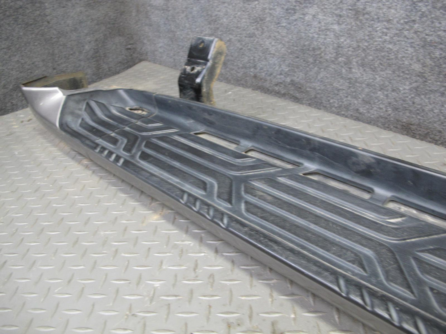 2011-2017 Infiniti QX80 QX56 Left Driver Side Running Board Step Plate
