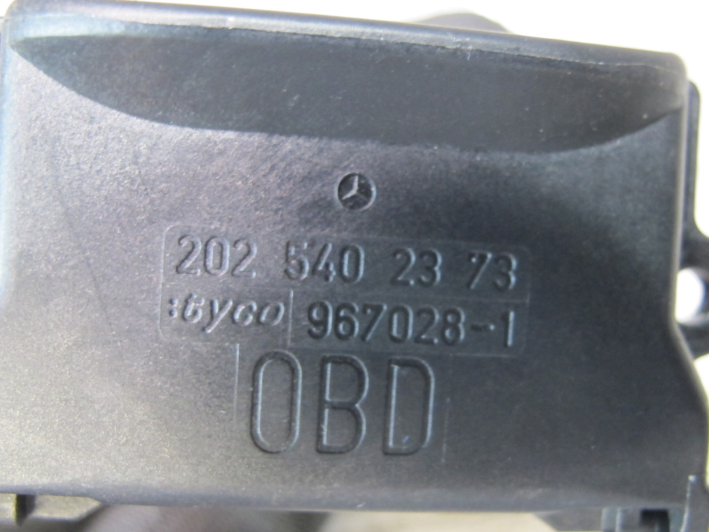05-11 Mercedes R171 Slk-class Diagnostic OBD Plug Port 1715406309 OEM