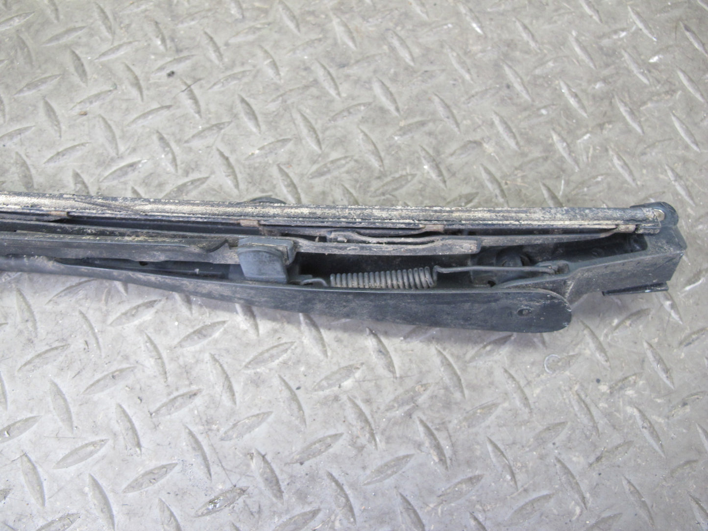 96-99 Mercedes W140 C140 Cl-class Coupe Set of 2 Front Windshield Wiper Arm OEM
