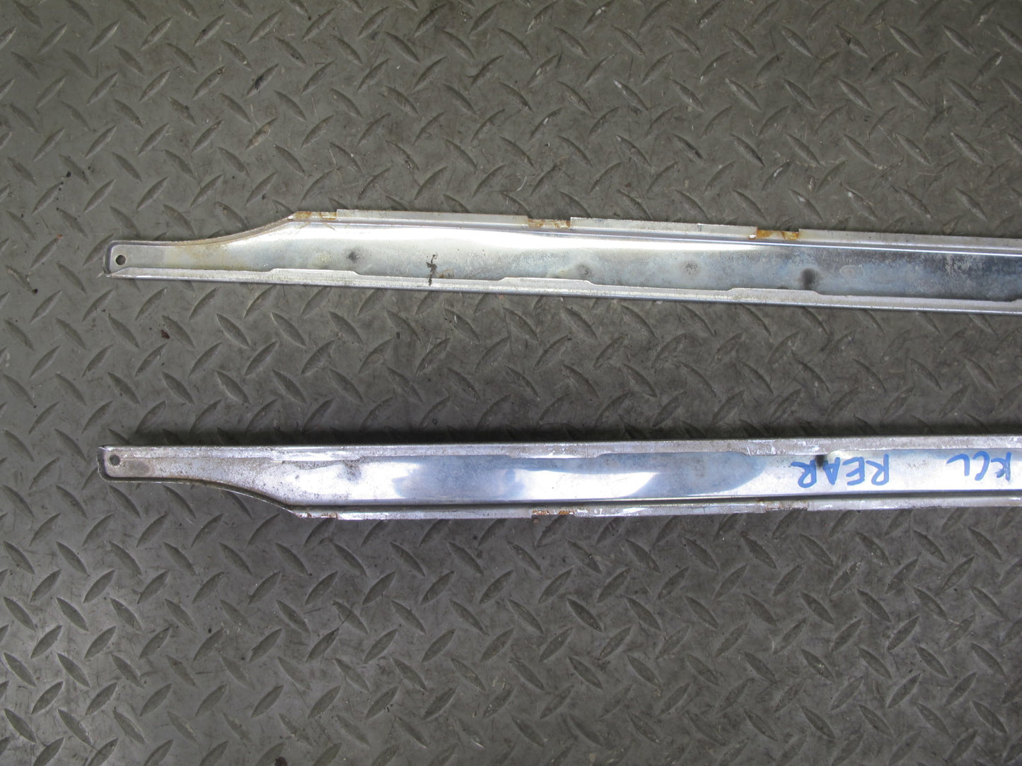 96-99 Mercedes W140 C140 Cl-class Rear Bumper Chrome Trim Panel Molding OEM