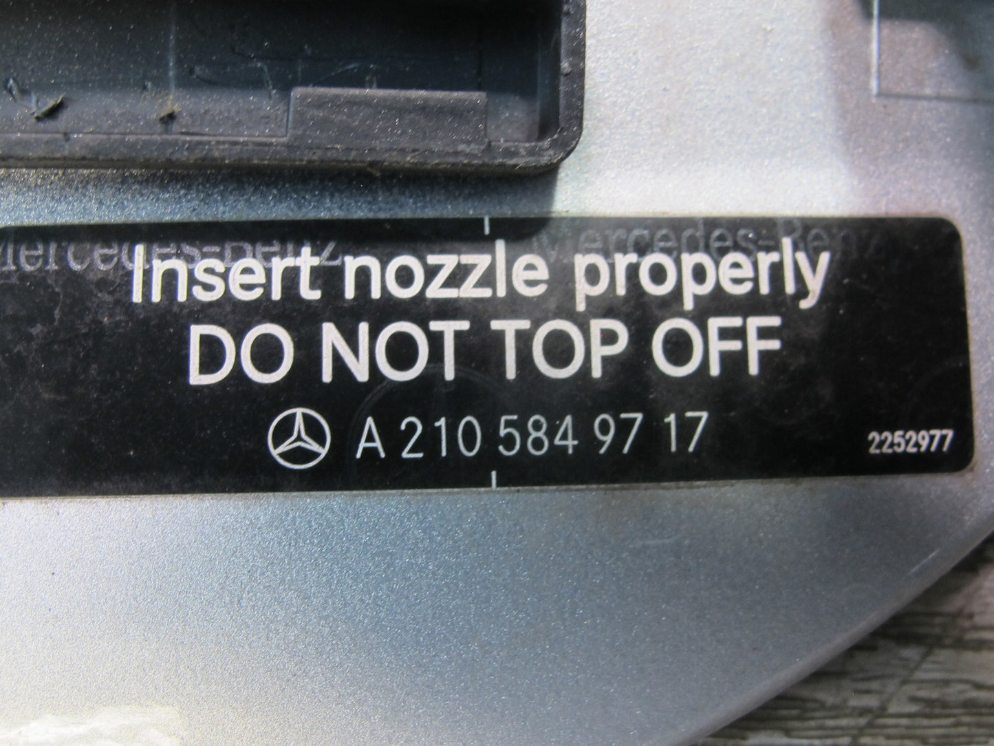 05-11 Mercedes R171 Slk-class Fuel Tank Filler Door Lid Cover OEM