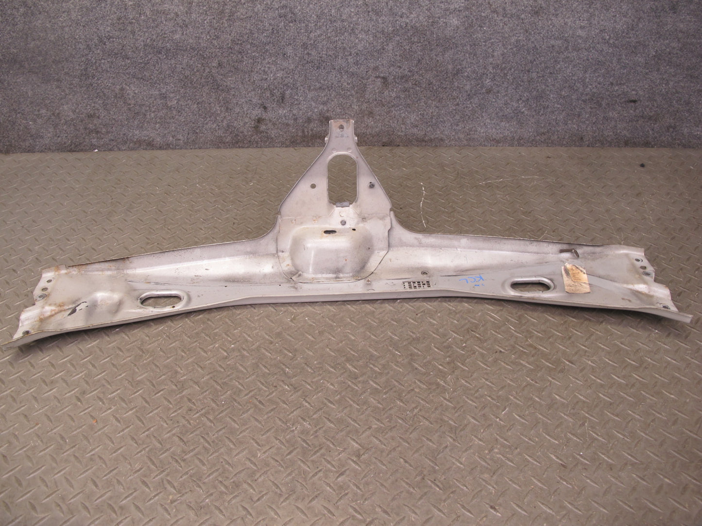 96-99 Mercedes W140 C140 Cl-class Coupe Radiator Upper Tie Bar Support OEM