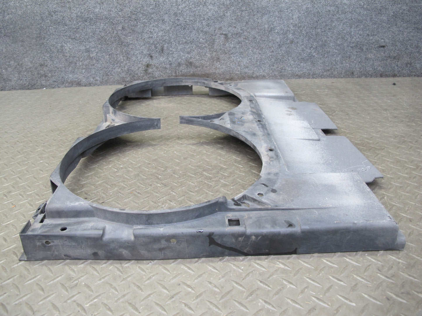 96-99 Mercedes W140 C140 Cl-class Engine Radiator Cooling Fan Motor Shroud OEM