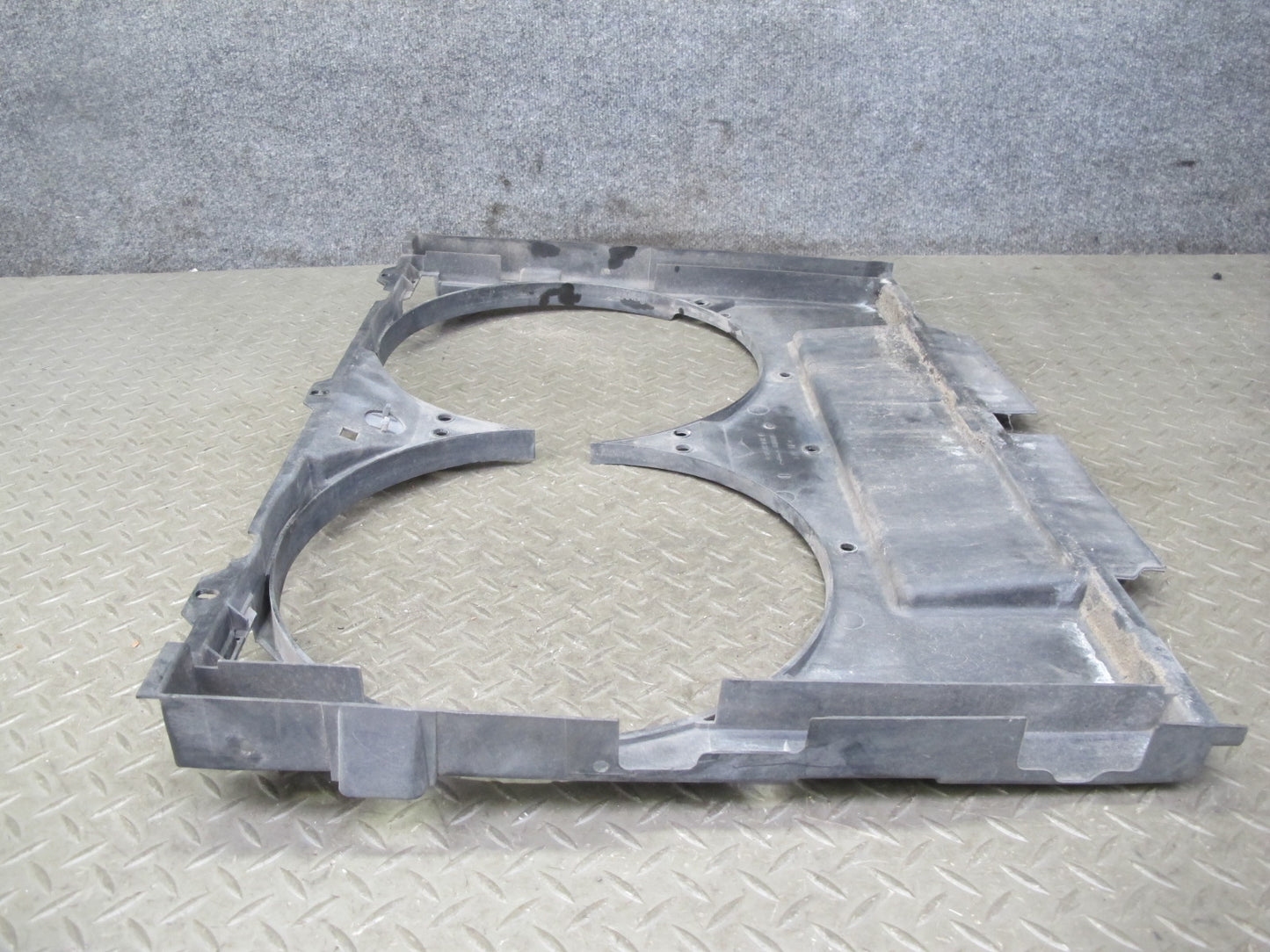 96-99 Mercedes W140 C140 Cl-class Engine Radiator Cooling Fan Motor Shroud OEM
