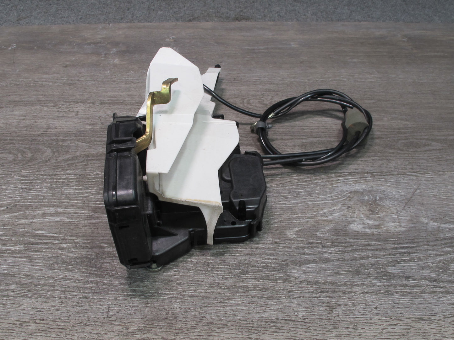 05-11 Mercedes R171 Slk-class Right Door Lock Latch Actuator OEM