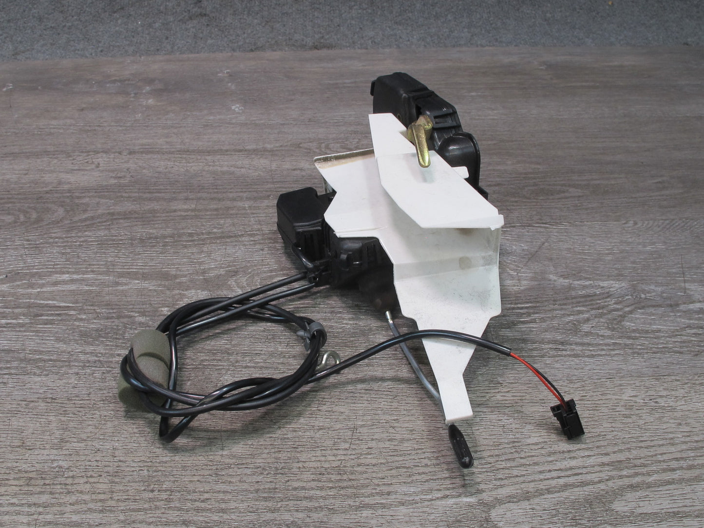 05-11 Mercedes R171 Slk-class Right Door Lock Latch Actuator OEM