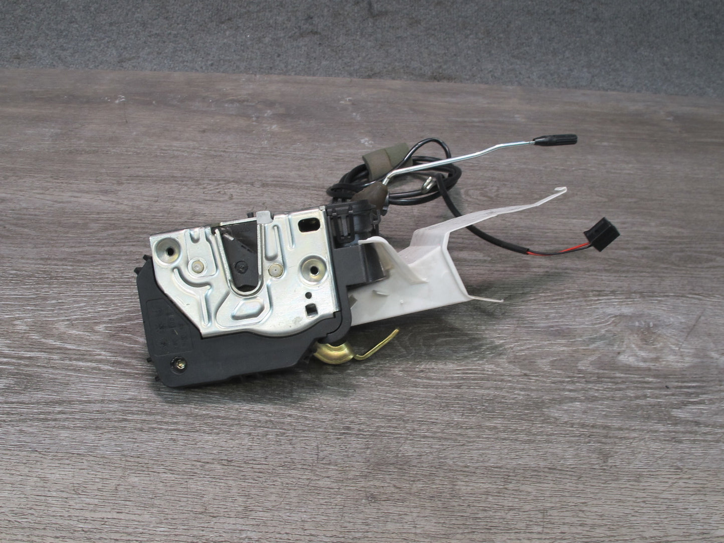 05-11 Mercedes R171 Slk-class Right Door Lock Latch Actuator OEM