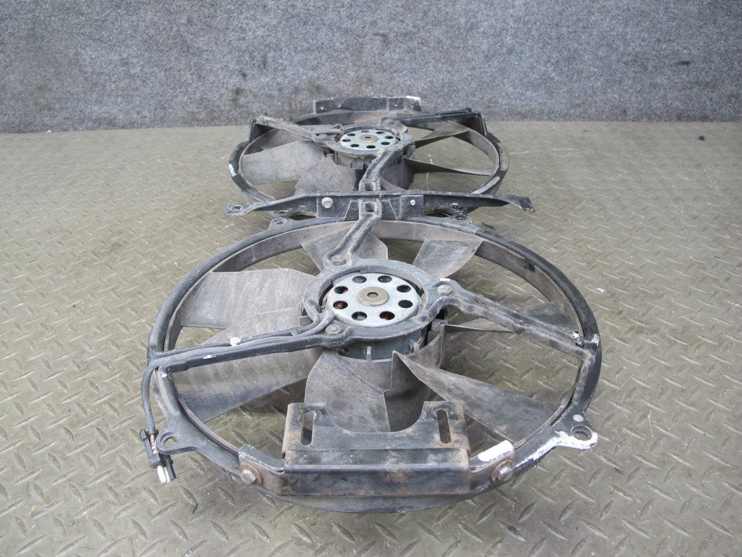96-99 Mercedes W140 C140 CL600 Set of 2 Engine Radiator Cooling Fan Motor OEM