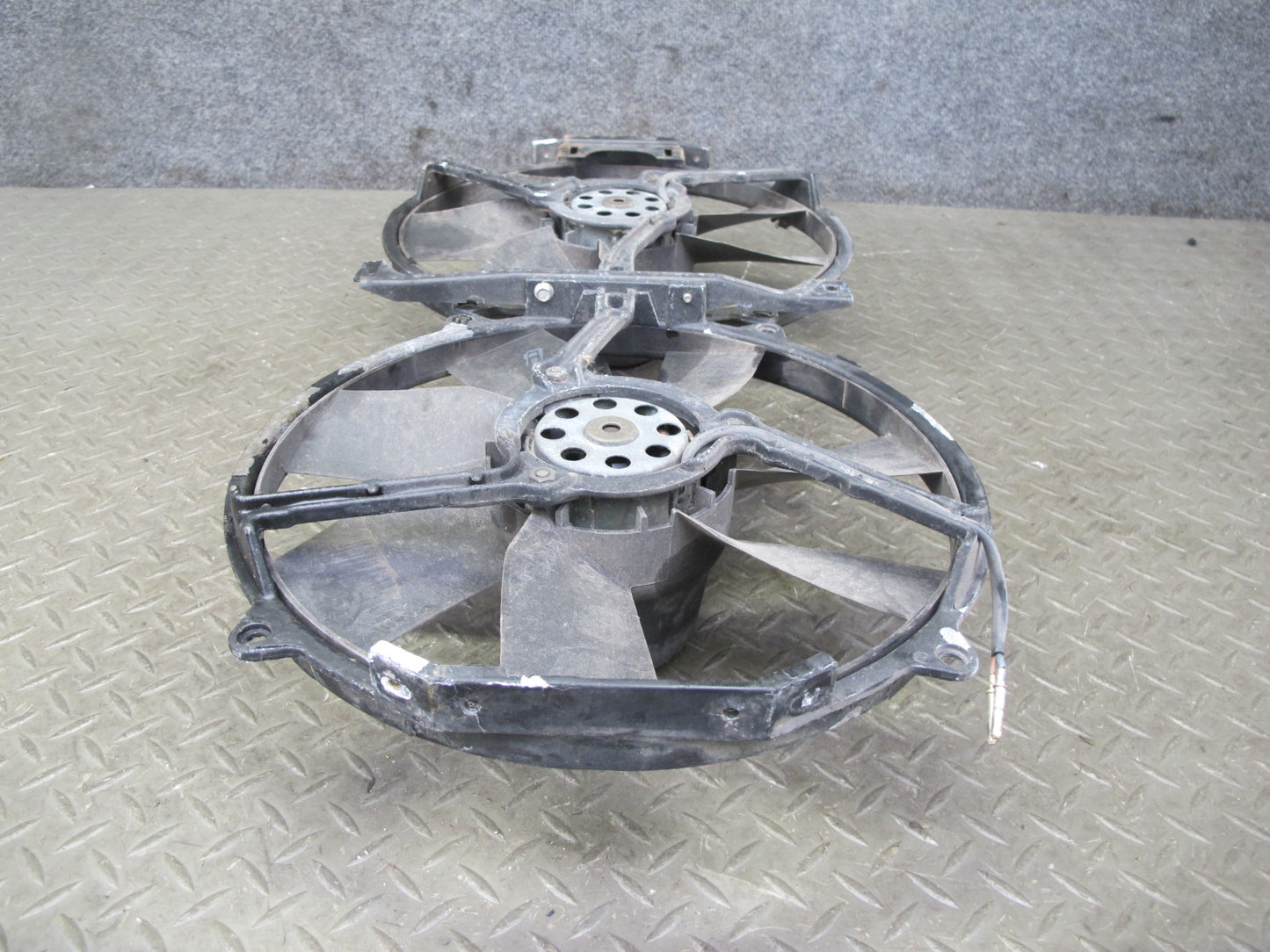 96-99 Mercedes W140 C140 CL600 Set of 2 Engine Radiator Cooling Fan Motor OEM