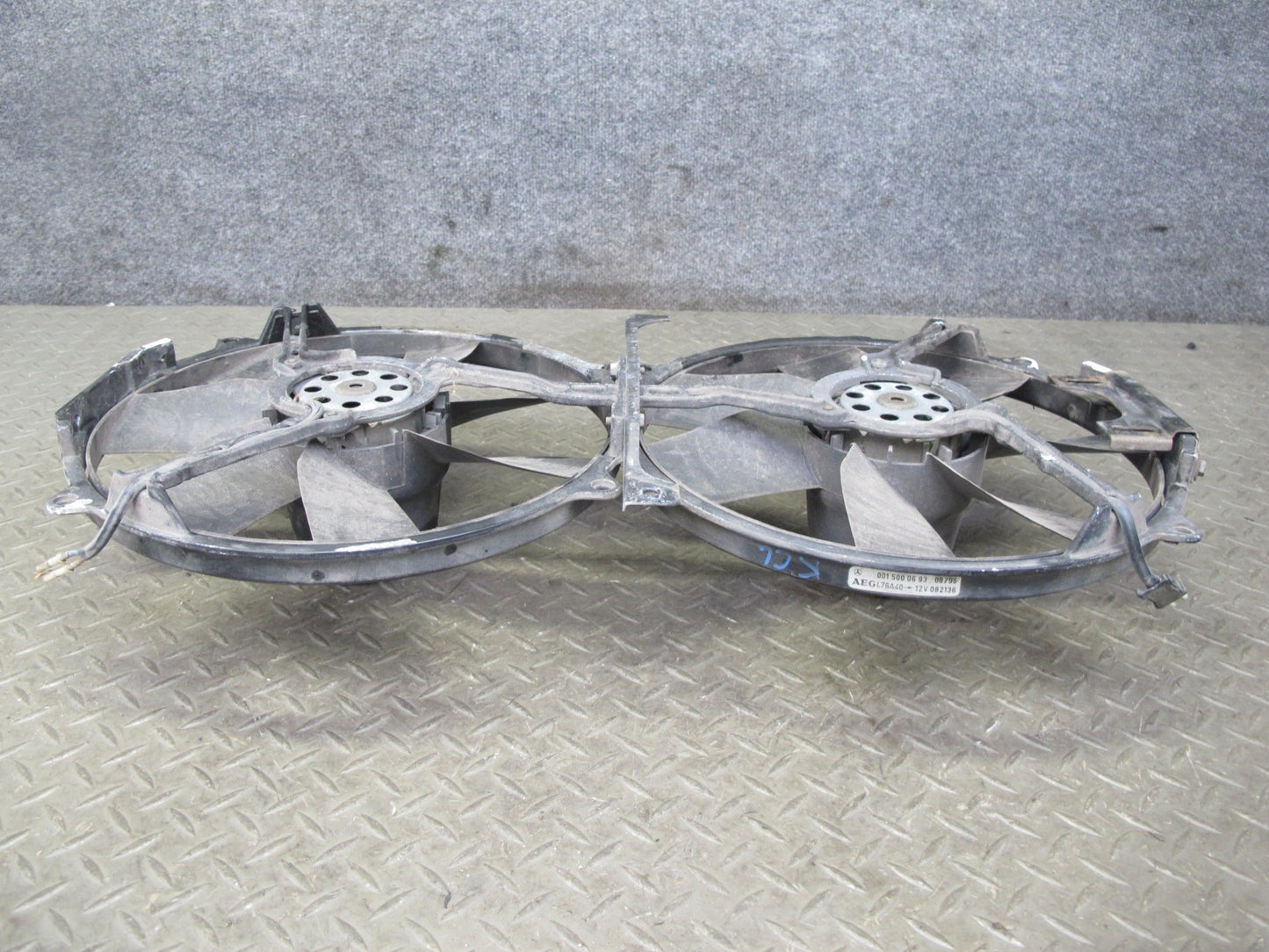 96-99 Mercedes W140 C140 CL600 Set of 2 Engine Radiator Cooling Fan Motor OEM