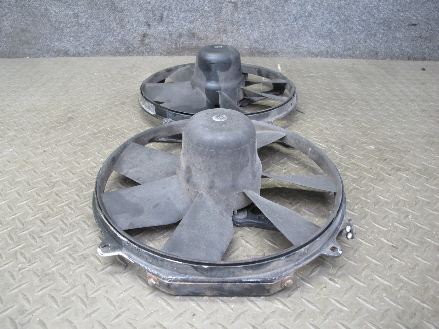 96-99 Mercedes W140 C140 CL600 Set of 2 Engine Radiator Cooling Fan Motor OEM