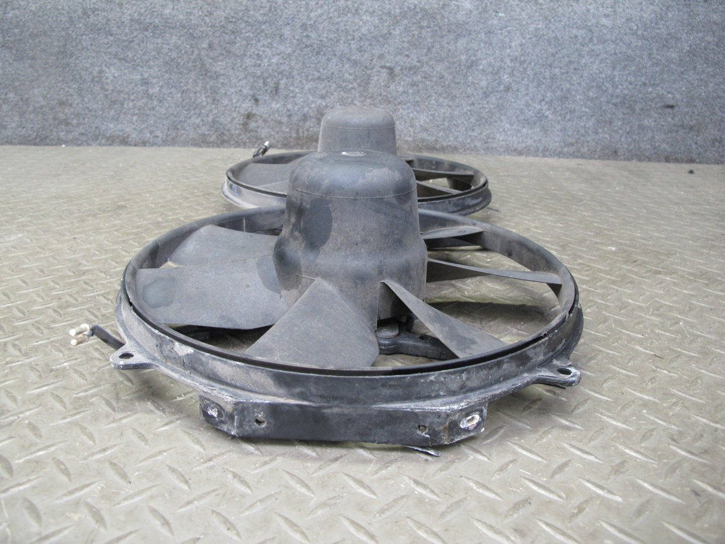 96-99 Mercedes W140 C140 CL600 Set of 2 Engine Radiator Cooling Fan Motor OEM